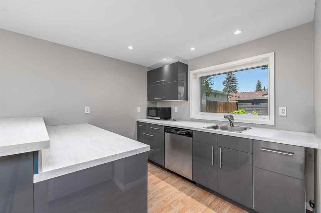 MLS® A2259053 - 2604 11 Avenue NW in St Andrews Heights Calgary, Residential