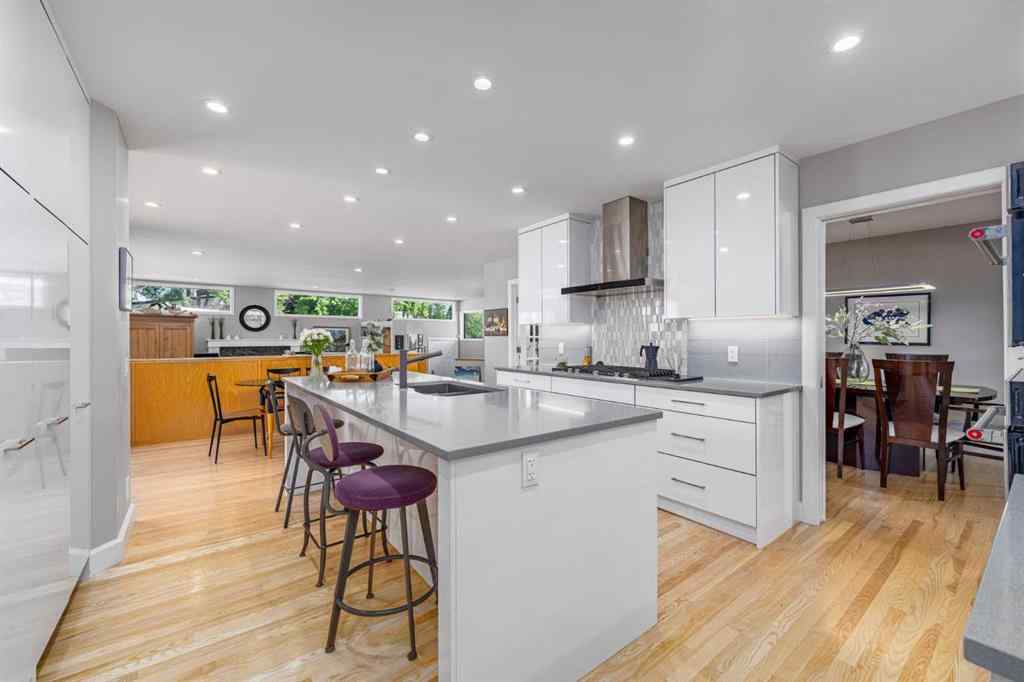 MLS® A2259053 - 2604 11 Avenue NW in St Andrews Heights Calgary, Residential