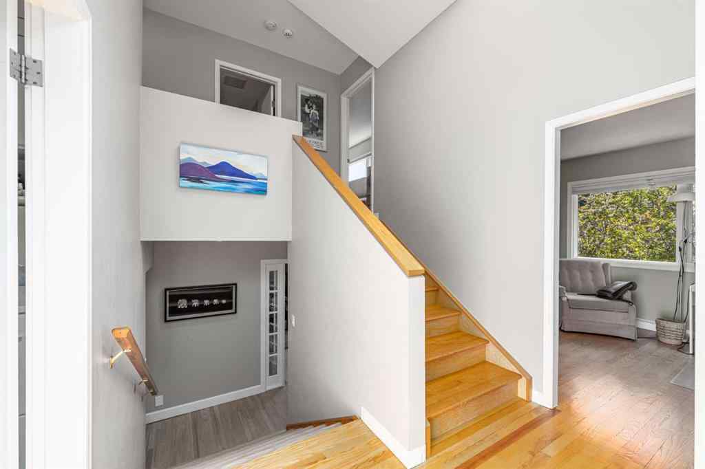 MLS® A2259053 - 2604 11 Avenue NW in St Andrews Heights Calgary, Residential