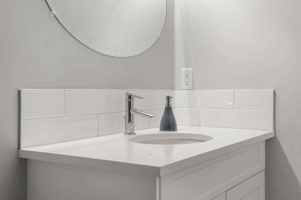 MLS® A2259054 - Unit #2 530 56 Avenue SW in Windsor Park Calgary, Residential