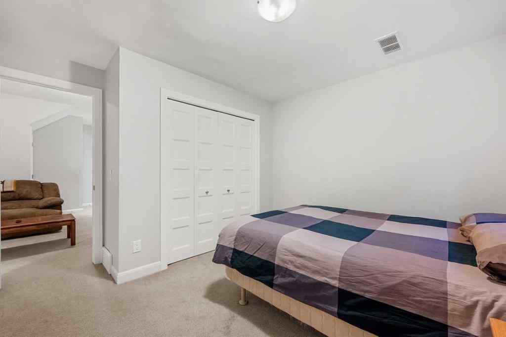 MLS® A2259054 - Unit #2 530 56 Avenue SW in Windsor Park Calgary, Residential