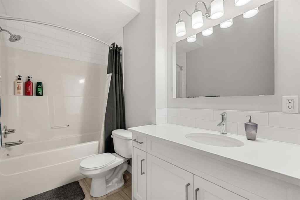 MLS® A2259054 - Unit #2 530 56 Avenue SW in Windsor Park Calgary, Residential