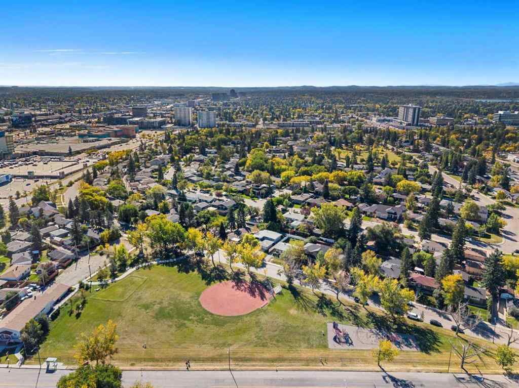 MLS® A2259054 - Unit #2 530 56 Avenue SW in Windsor Park Calgary, Residential