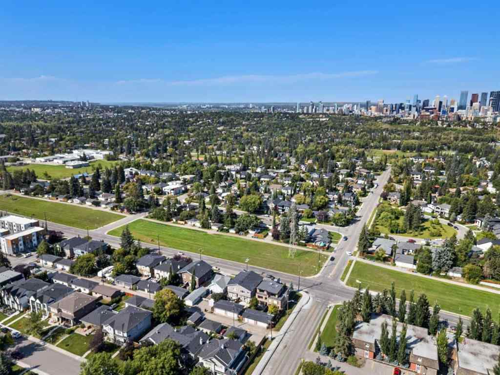 MLS® A2259054 - Unit #2 530 56 Avenue SW in Windsor Park Calgary, Residential