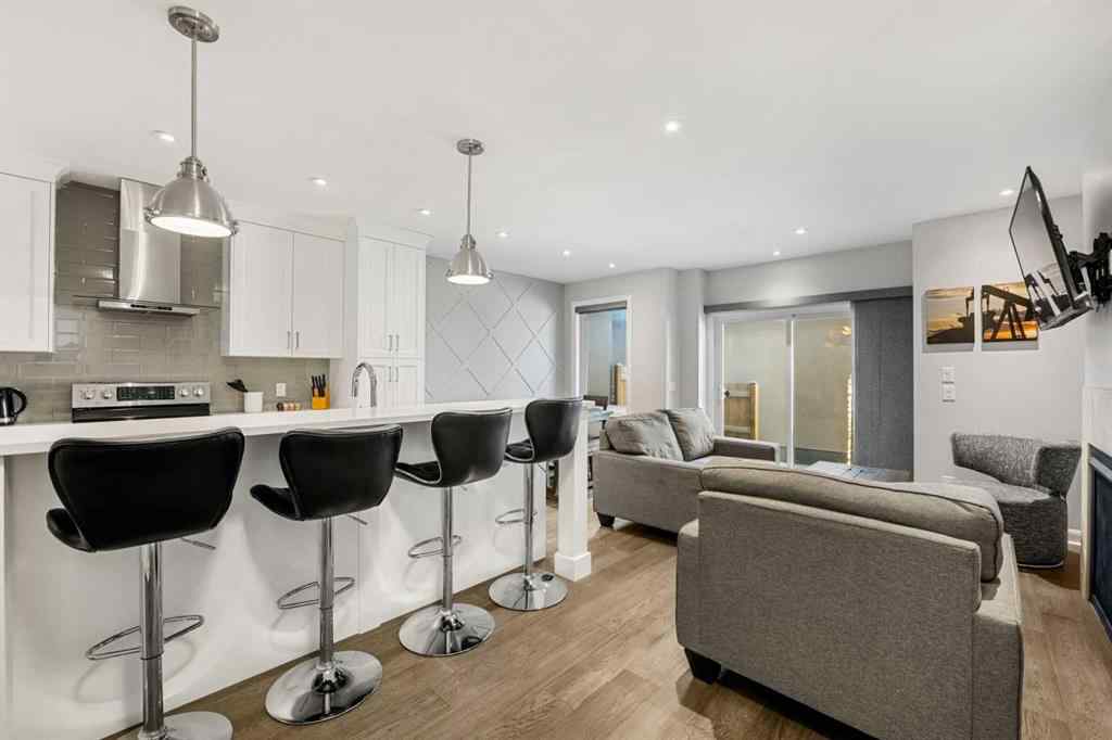 MLS® A2259054 - Unit #2 530 56 Avenue SW in Windsor Park Calgary, Residential