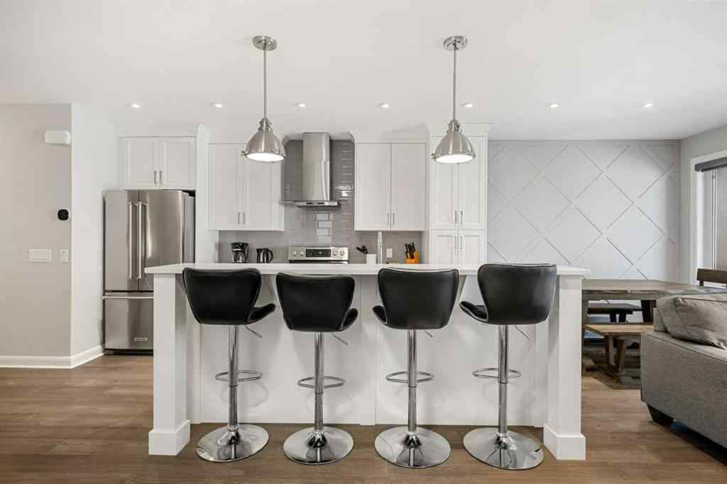 MLS® A2259054 - Unit #2 530 56 Avenue SW in Windsor Park Calgary, Residential