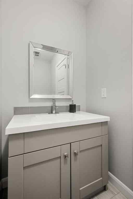 MLS® A2259054 - Unit #2 530 56 Avenue SW in Windsor Park Calgary, Residential