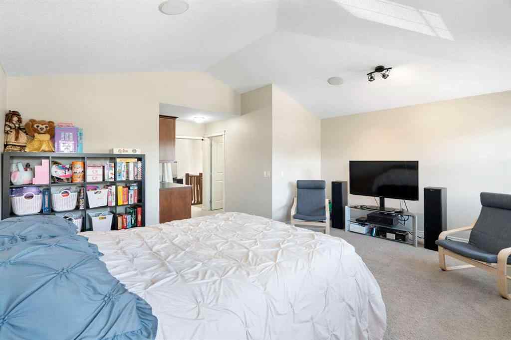 MLS® A2259056 - 22 Hillcrest Street SW in Hillcrest Airdrie, Residential