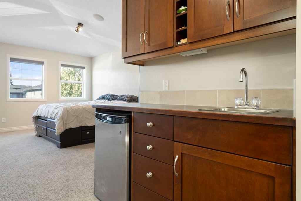 MLS® A2259056 - 22 Hillcrest Street SW in Hillcrest Airdrie, Residential