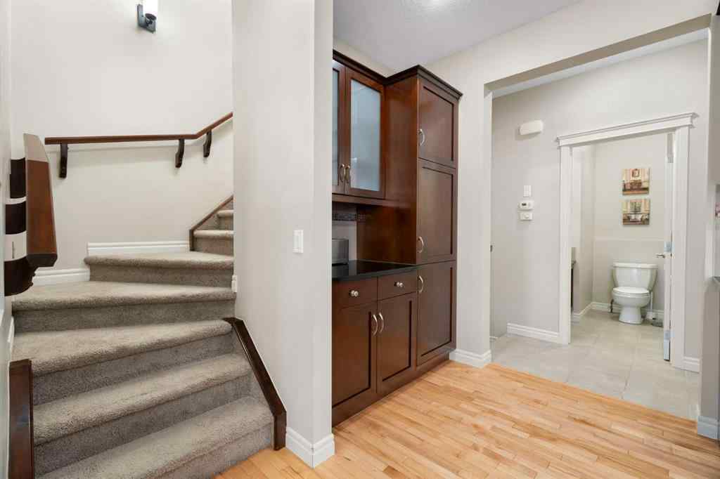 MLS® A2259056 - 22 Hillcrest Street SW in Hillcrest Airdrie, Residential