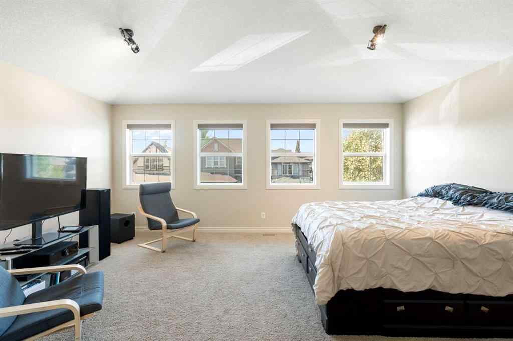 MLS® A2259056 - 22 Hillcrest Street SW in Hillcrest Airdrie, Residential