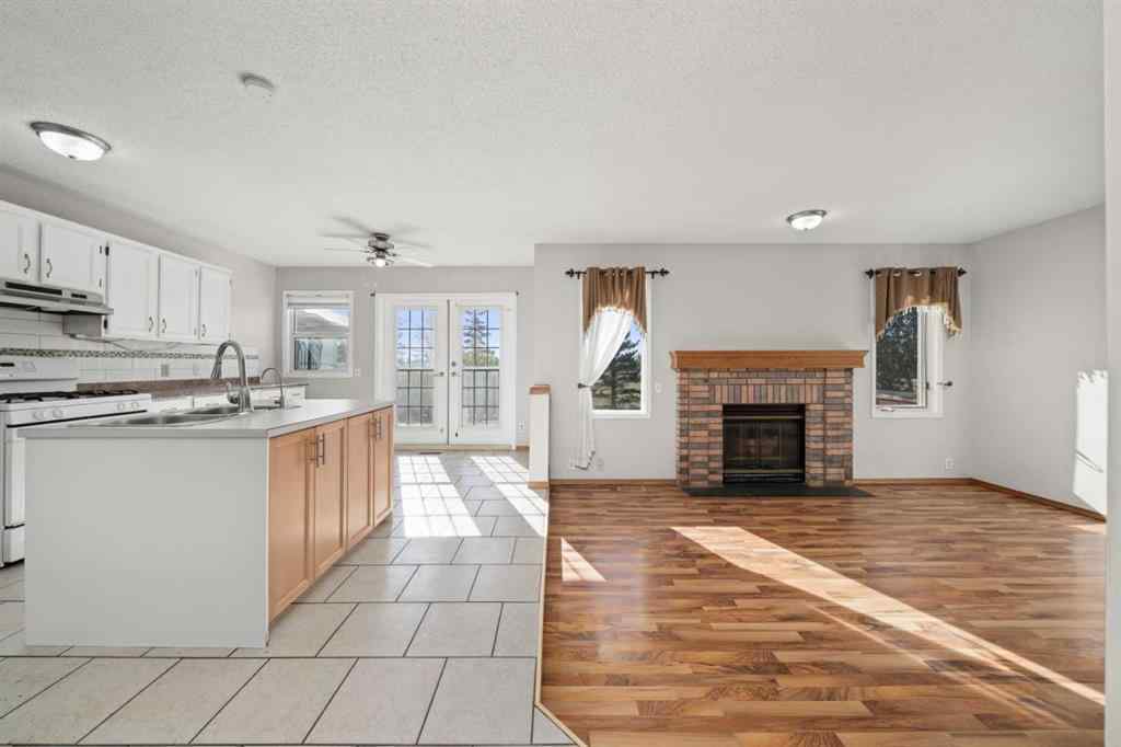 MLS® A2259058 - 24 Riverside Crescent SE in Riverbend Calgary, Residential