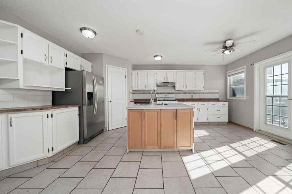 MLS® A2259058 - 24 Riverside Crescent SE in Riverbend Calgary, Residential