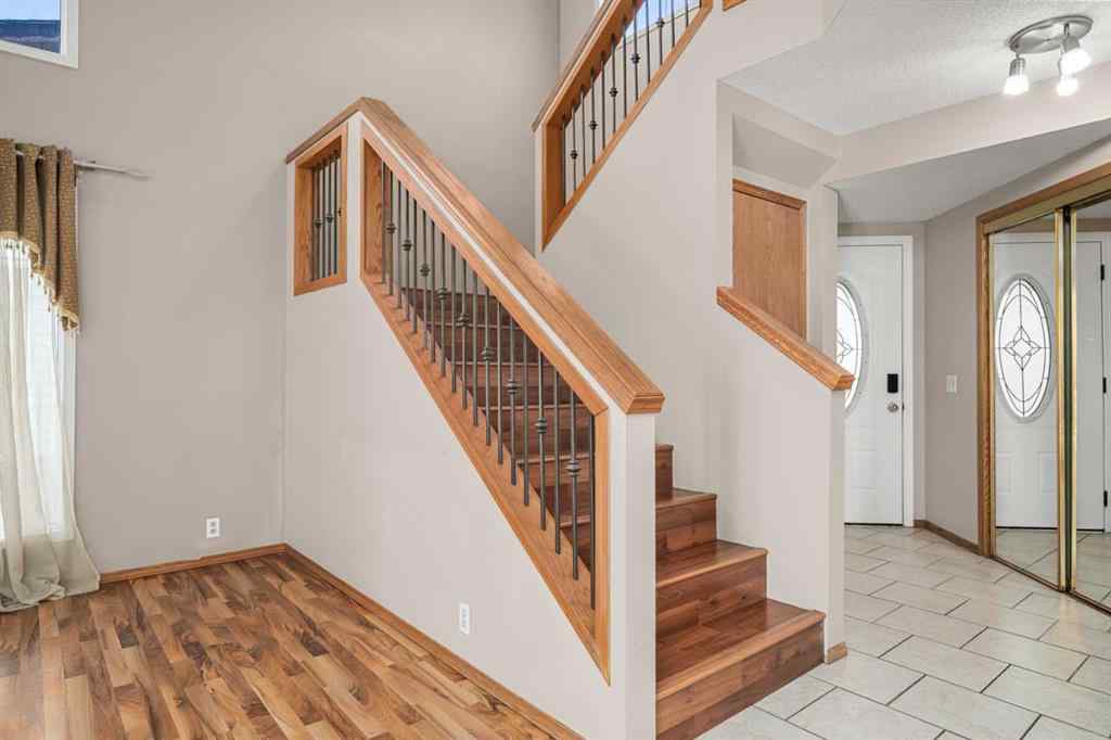 MLS® A2259058 - 24 Riverside Crescent SE in Riverbend Calgary, Residential