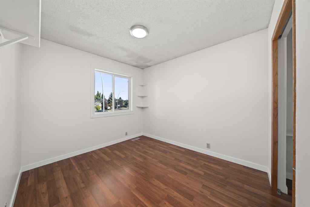 MLS® A2259058 - 24 Riverside Crescent SE in Riverbend Calgary, Residential