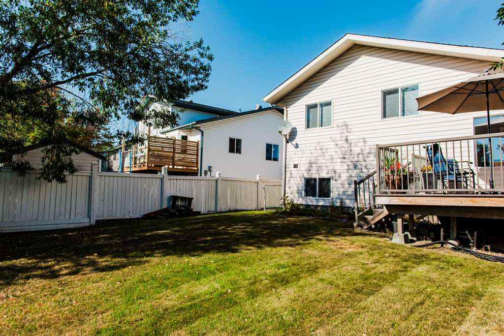 MLS® A2259062 - 8909 108 Avenue  in Crystal Heights Grande Prairie, Residential