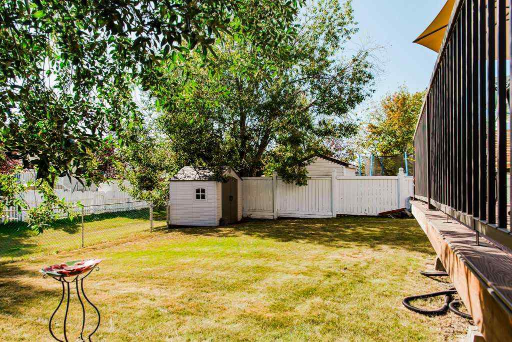 MLS® A2259062 - 8909 108 Avenue  in Crystal Heights Grande Prairie, Residential
