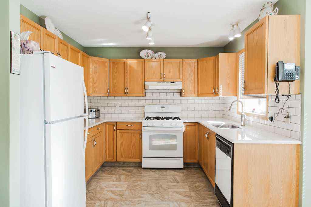 MLS® A2259062 - 8909 108 Avenue  in Crystal Heights Grande Prairie, Residential