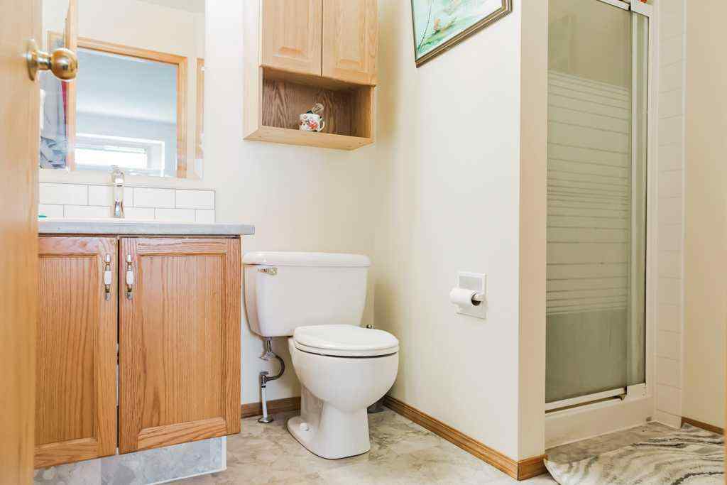 MLS® A2259062 - 8909 108 Avenue  in Crystal Heights Grande Prairie, Residential