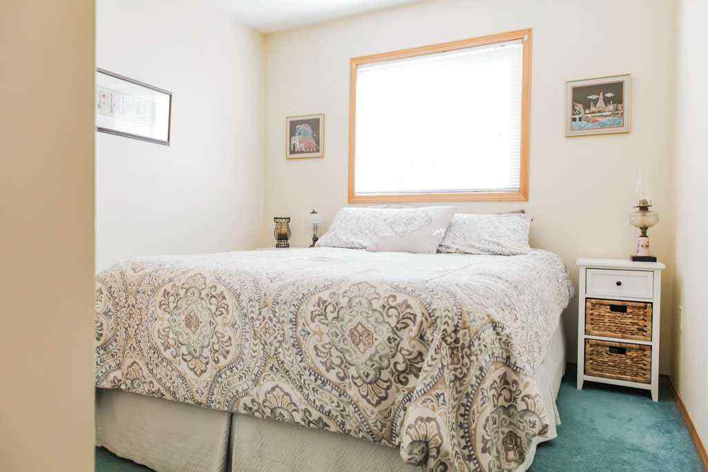 MLS® A2259062 - 8909 108 Avenue  in Crystal Heights Grande Prairie, Residential