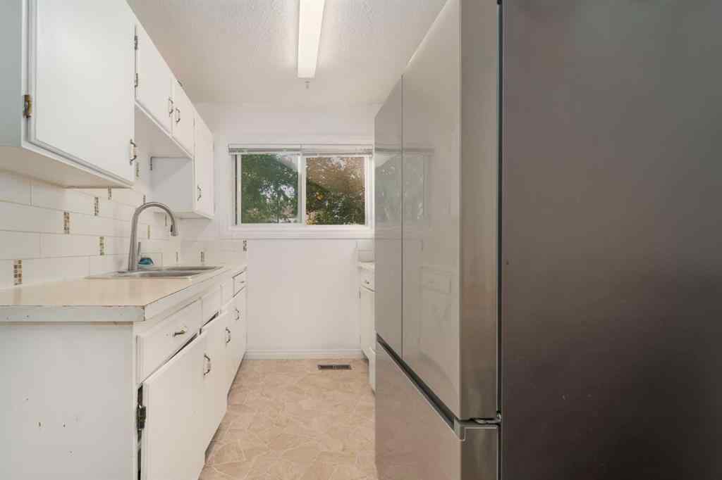 MLS® A2259068 - Unit #3 2302 23 Street N in Winston Churchill Lethbridge, Residential