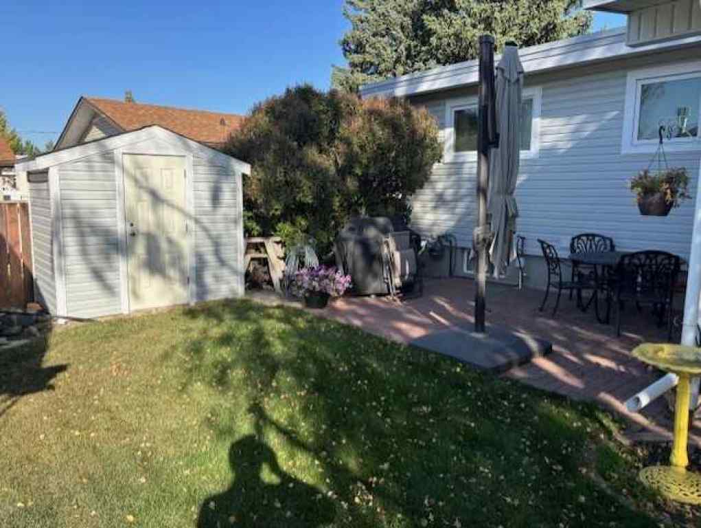 MLS® A2259074 - 1406 Lakemount Boulevard S in Lakeview Lethbridge, Residential