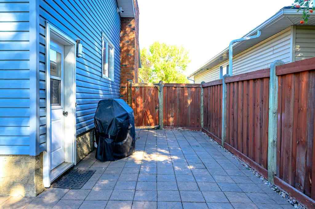 MLS® A2259080 - 9513 77 Avenue  in Patterson Place Grande Prairie, Residential