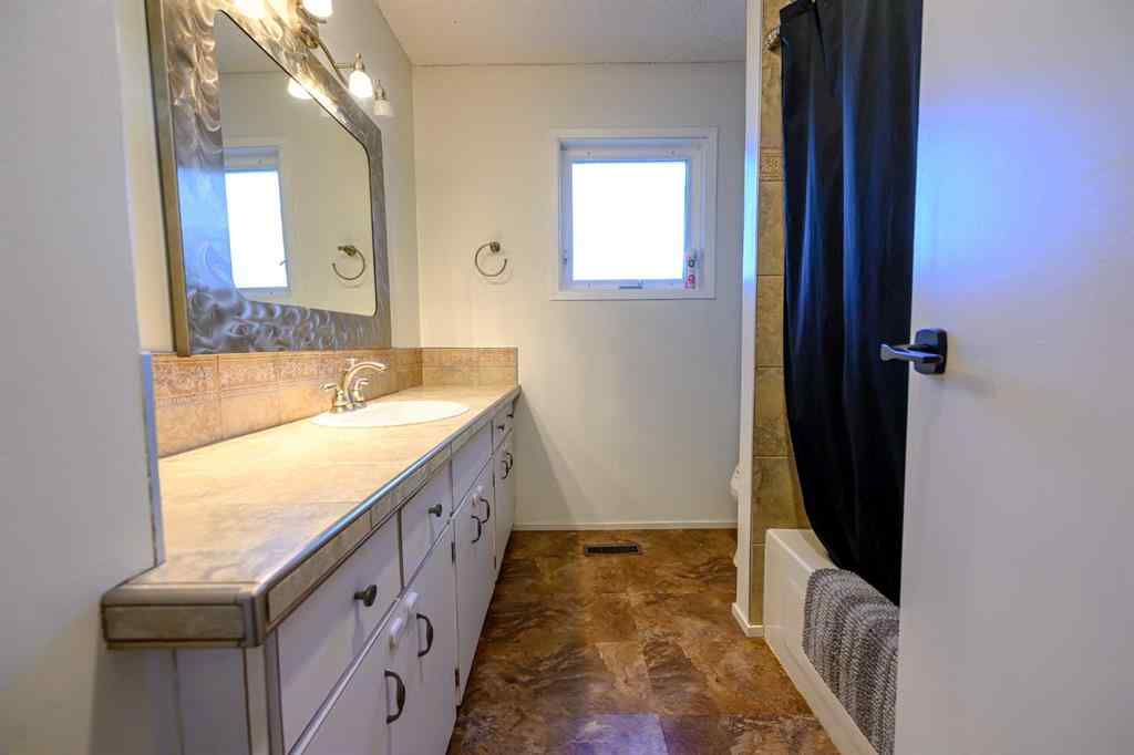 MLS® A2259080 - 9513 77 Avenue  in Patterson Place Grande Prairie, Residential