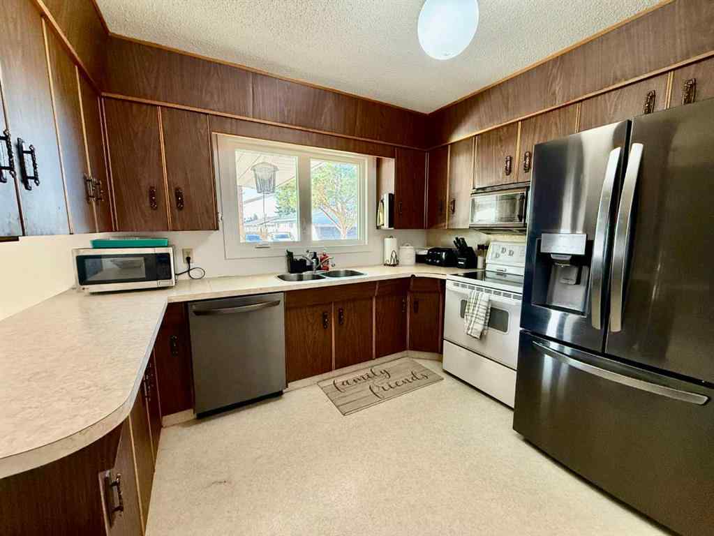 MLS® A2259082 - 4425 56 Avenue  in Provost Provost, Residential