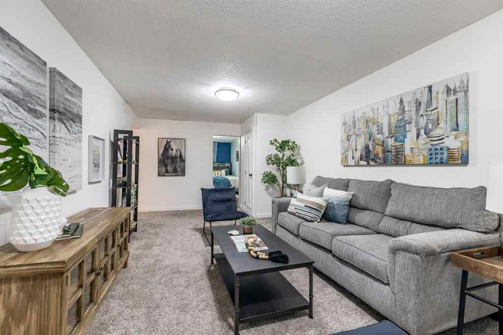 MLS® A2259084 - 1499 10 Avenue NE in Northeast Crescent Heights Medicine Hat, Residential