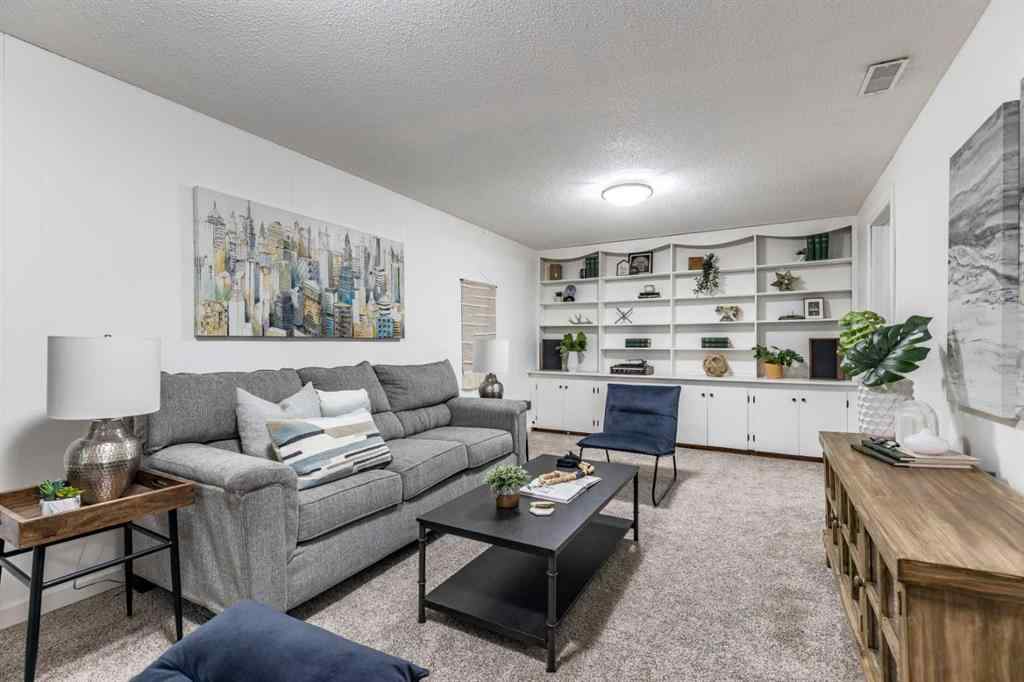 MLS® A2259084 - 1499 10 Avenue NE in Northeast Crescent Heights Medicine Hat, Residential