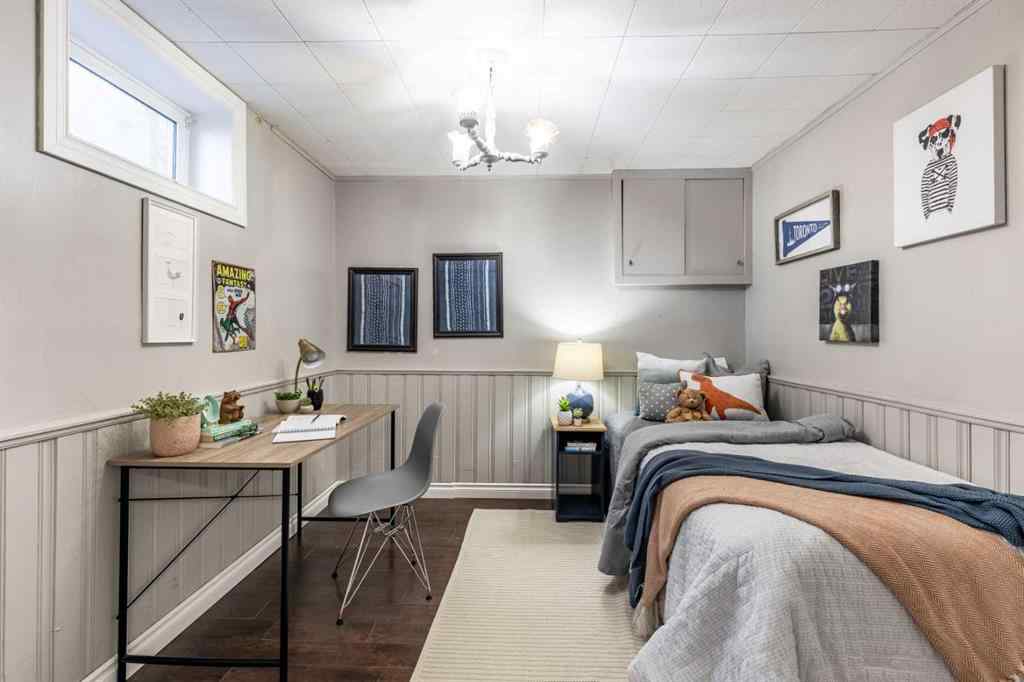 MLS® A2259084 - 1499 10 Avenue NE in Northeast Crescent Heights Medicine Hat, Residential