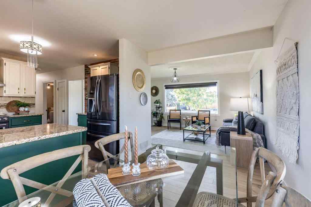 MLS® A2259084 - 1499 10 Avenue NE in Northeast Crescent Heights Medicine Hat, Residential