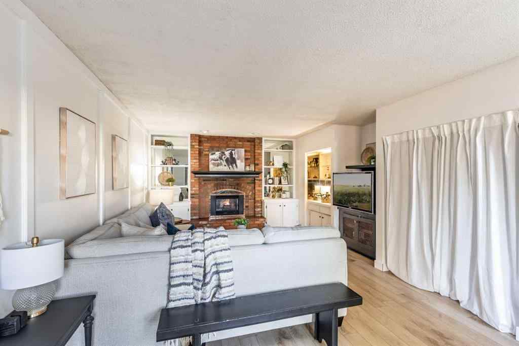 MLS® A2259084 - 1499 10 Avenue NE in Northeast Crescent Heights Medicine Hat, Residential