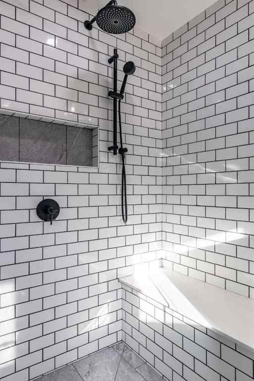 MLS® A2259084 - 1499 10 Avenue NE in Northeast Crescent Heights Medicine Hat, Residential