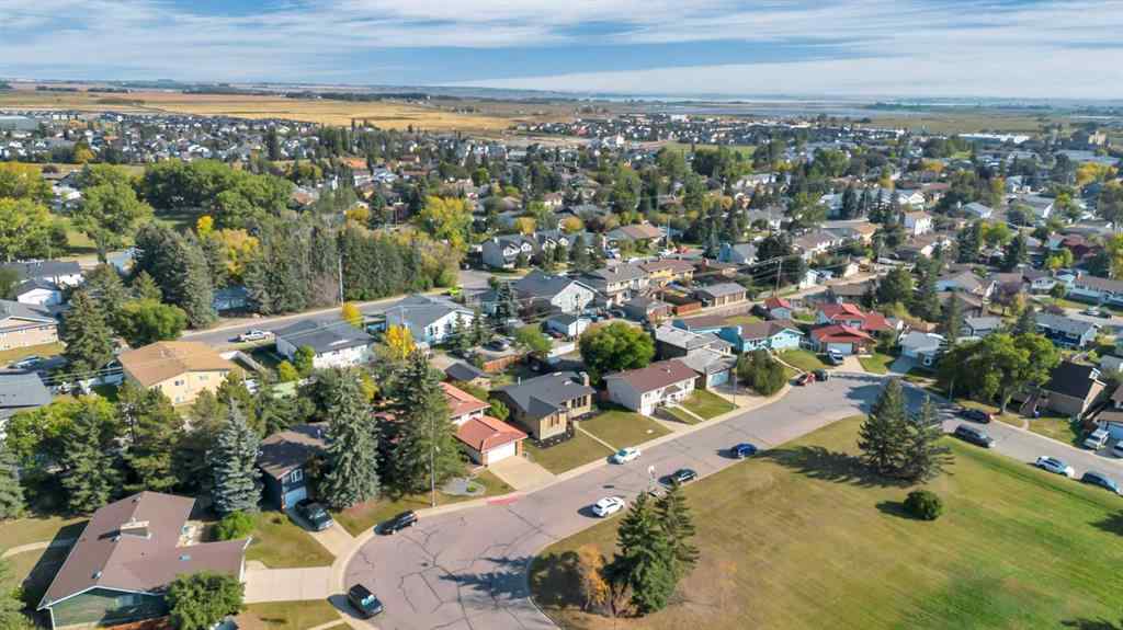 MLS® A2259087 - 233 Thornbriar Green  in Thorncliff_Strathmore Strathmore, Residential
