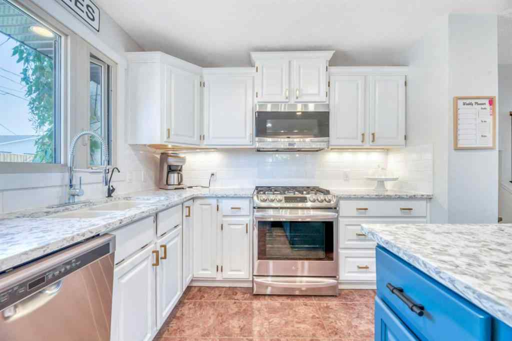 MLS® A2259087 - 233 Thornbriar Green  in Thorncliff_Strathmore Strathmore, Residential