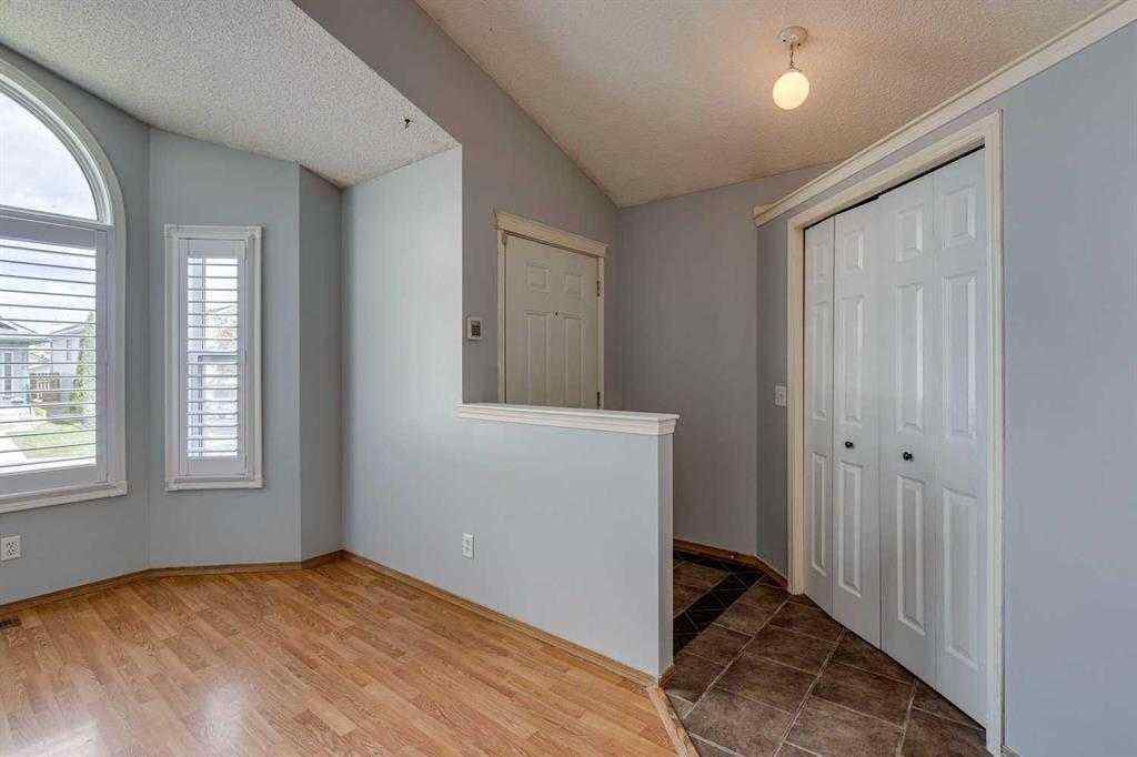 MLS® A2259092 - 2142 Country Hills Circle NW in Country Hills Calgary, Residential