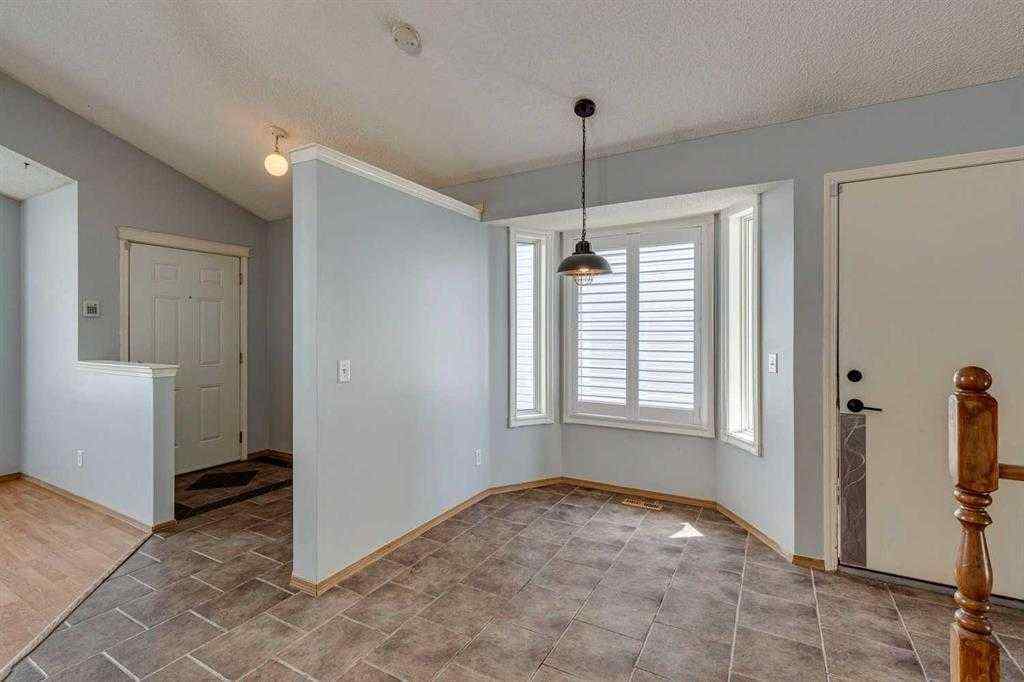 MLS® A2259092 - 2142 Country Hills Circle NW in Country Hills Calgary, Residential