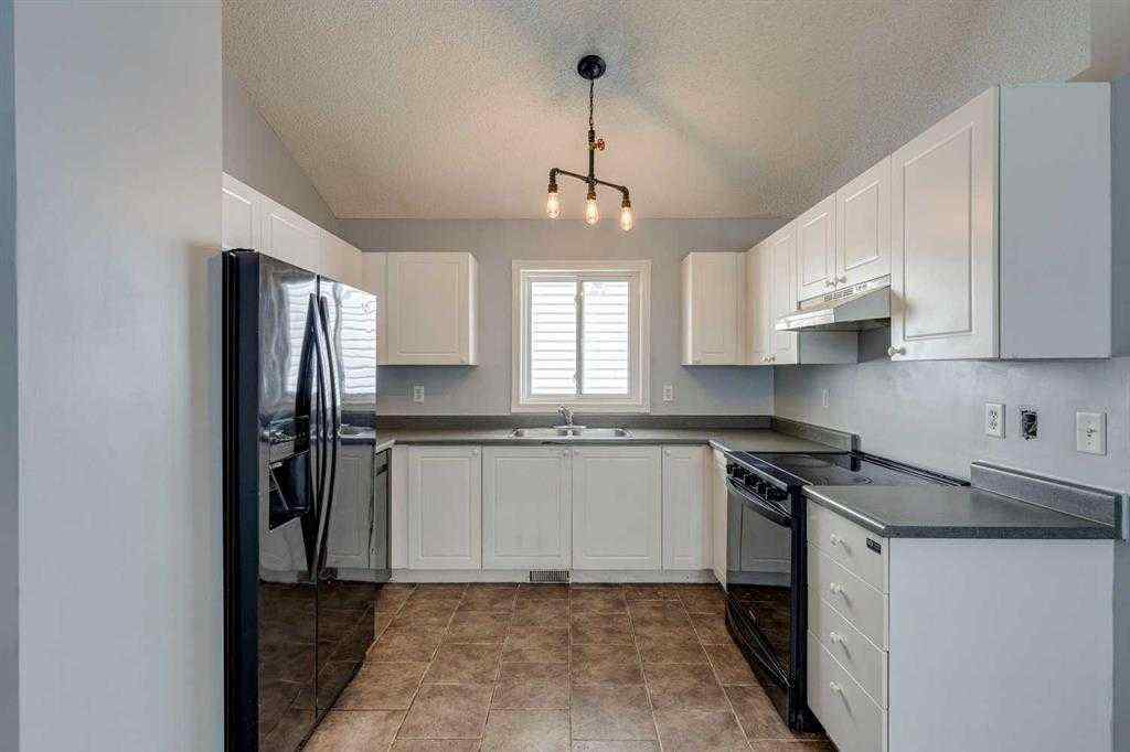MLS® A2259092 - 2142 Country Hills Circle NW in Country Hills Calgary, Residential