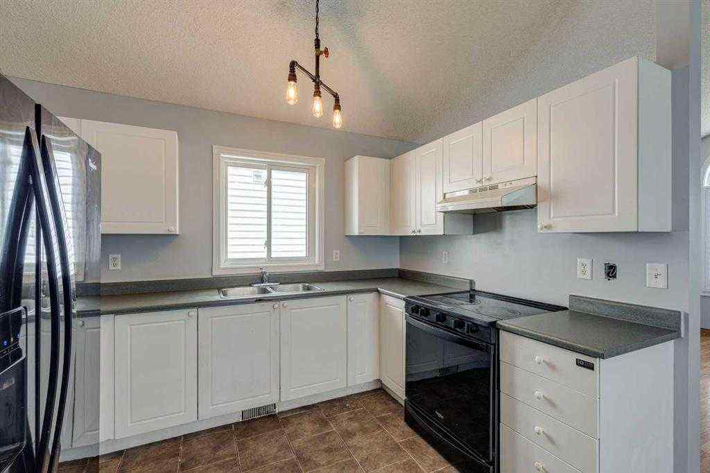 MLS® A2259092 - 2142 Country Hills Circle NW in Country Hills Calgary, Residential
