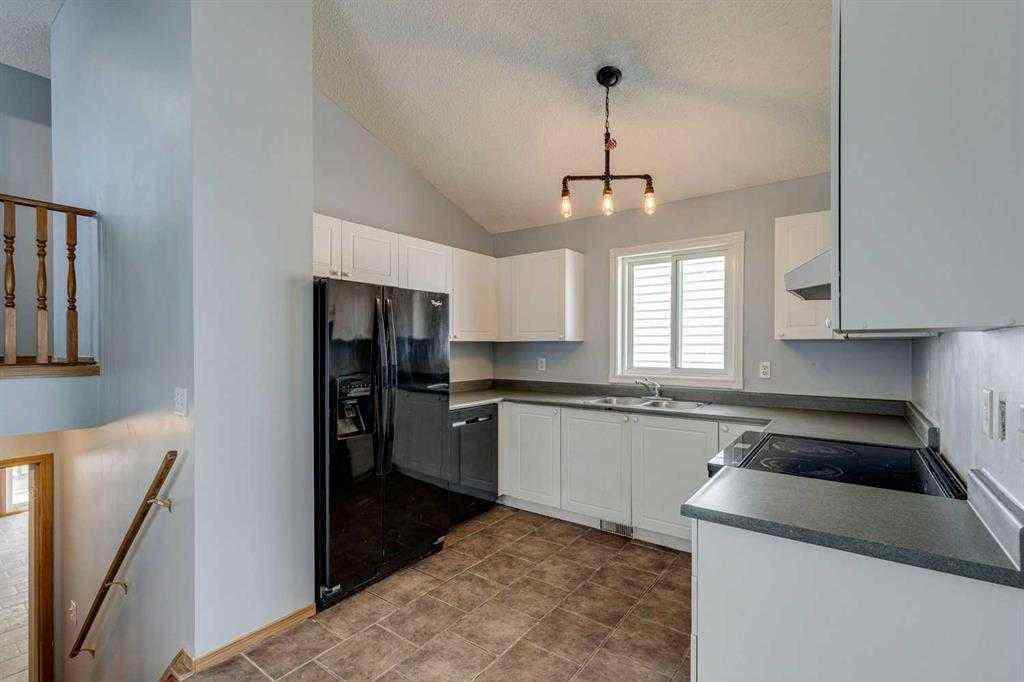 MLS® A2259092 - 2142 Country Hills Circle NW in Country Hills Calgary, Residential