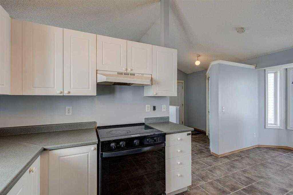 MLS® A2259092 - 2142 Country Hills Circle NW in Country Hills Calgary, Residential