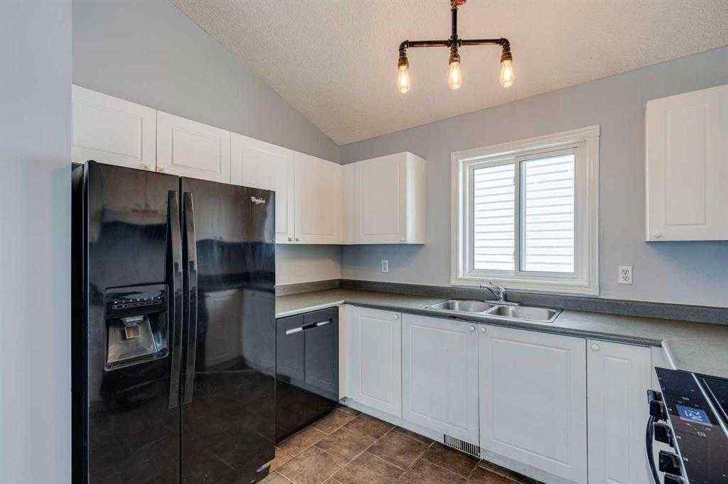 MLS® A2259092 - 2142 Country Hills Circle NW in Country Hills Calgary, Residential