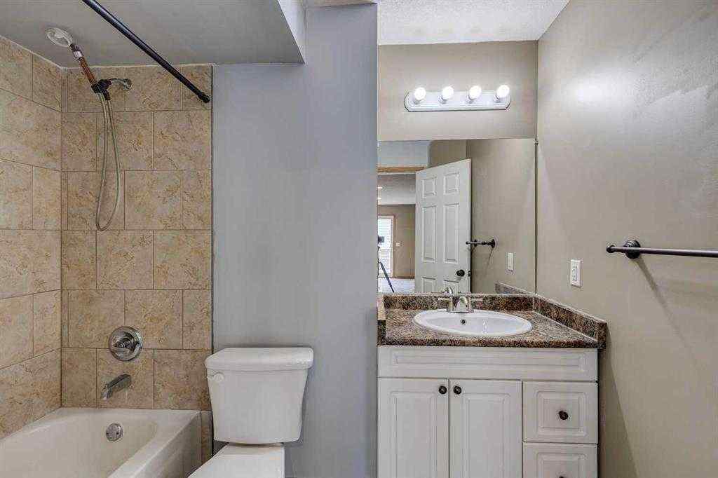 MLS® A2259092 - 2142 Country Hills Circle NW in Country Hills Calgary, Residential
