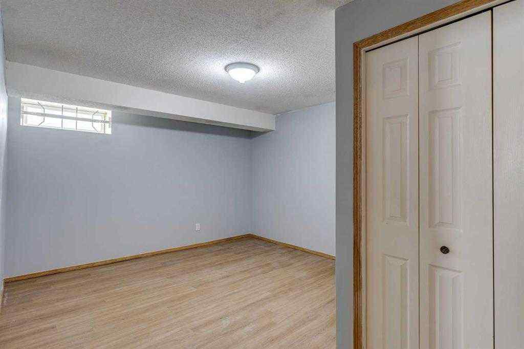 MLS® A2259092 - 2142 Country Hills Circle NW in Country Hills Calgary, Residential