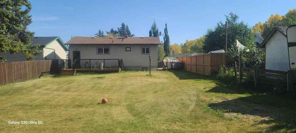 MLS® A2259094 - 5006 53 Street  in Downtown Sylvan Lake, Residential