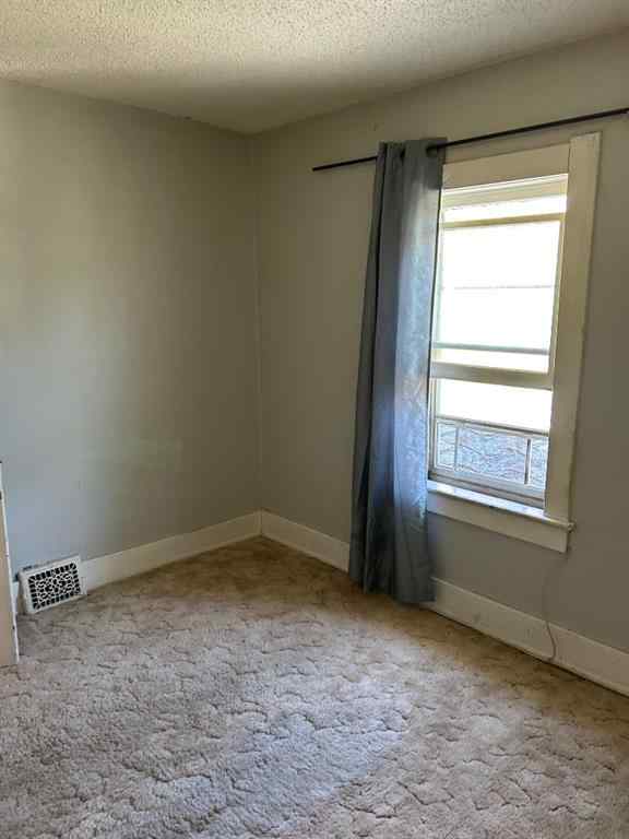 MLS® A2259117 - 625 14 Street S in Victoria Park Lethbridge, Residential