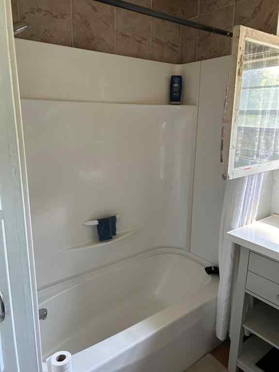 MLS® A2259117 - 625 14 Street S in Victoria Park Lethbridge, Residential