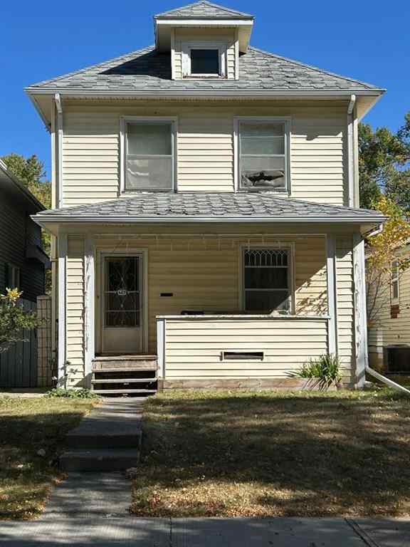 MLS® A2259117 - 625 14 Street S in Victoria Park Lethbridge, Residential